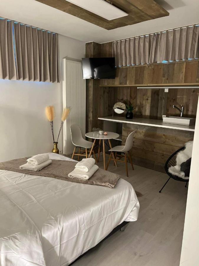 Prachtige Kamer In Centrum Brugge Met Badkamer ! Экстерьер фото